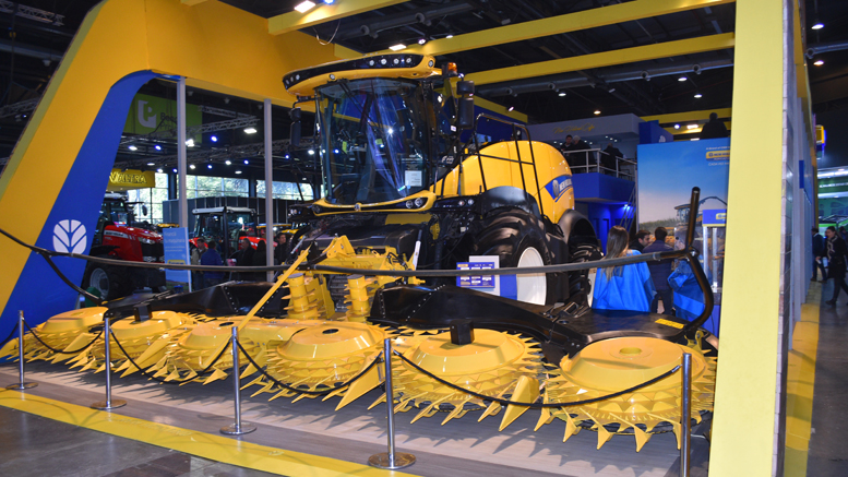 New Holland atrajo a los productores con su maquinaria