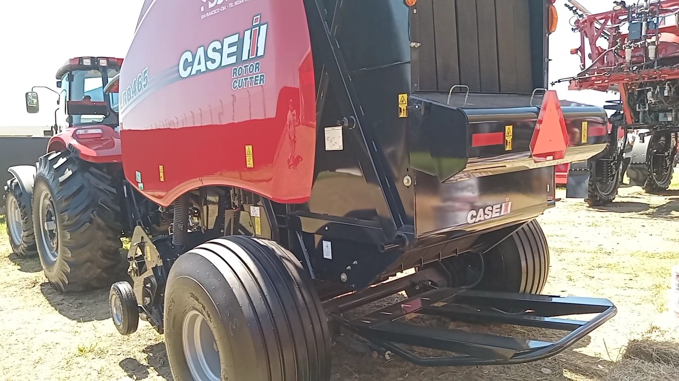 Caón Maquinarias representando a Case IH y Crucianelli
