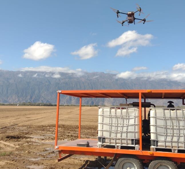 Siembra de alfalfa con drones, una alternativa