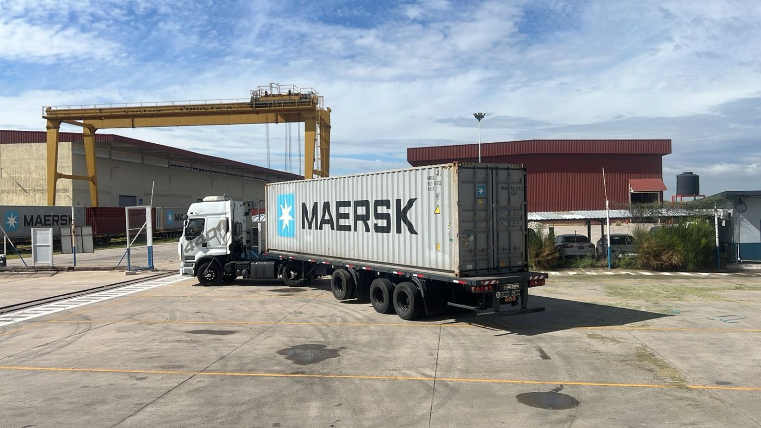 Alfalfar realizó una exportación a Brasil de la mano de AgroZAL