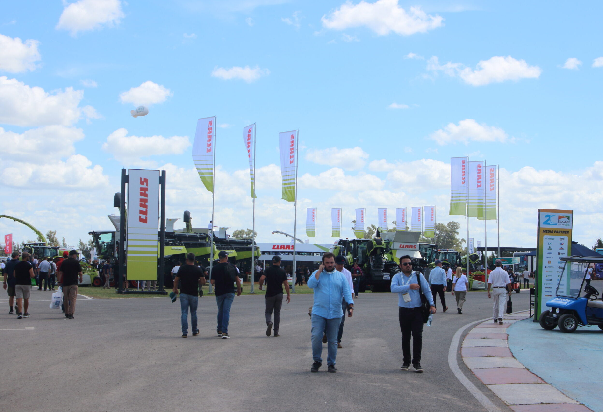Claas revoluciona la cosecha de forraje: presentó picadora premiada con Récord Guinness
