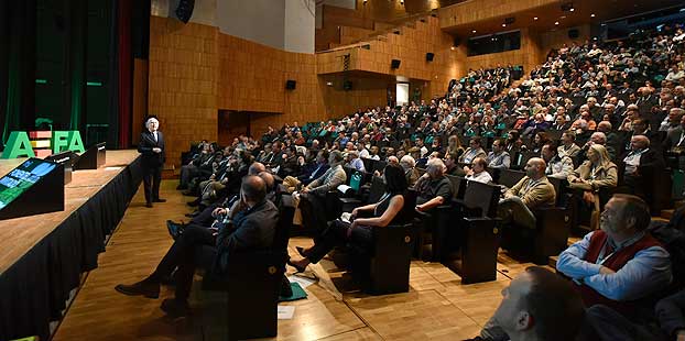 Los retos del mercado de alfalfa debatidos en JECA